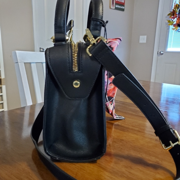 SALE Steve Madden Black Breese Crossbody - Picture 5 of 16